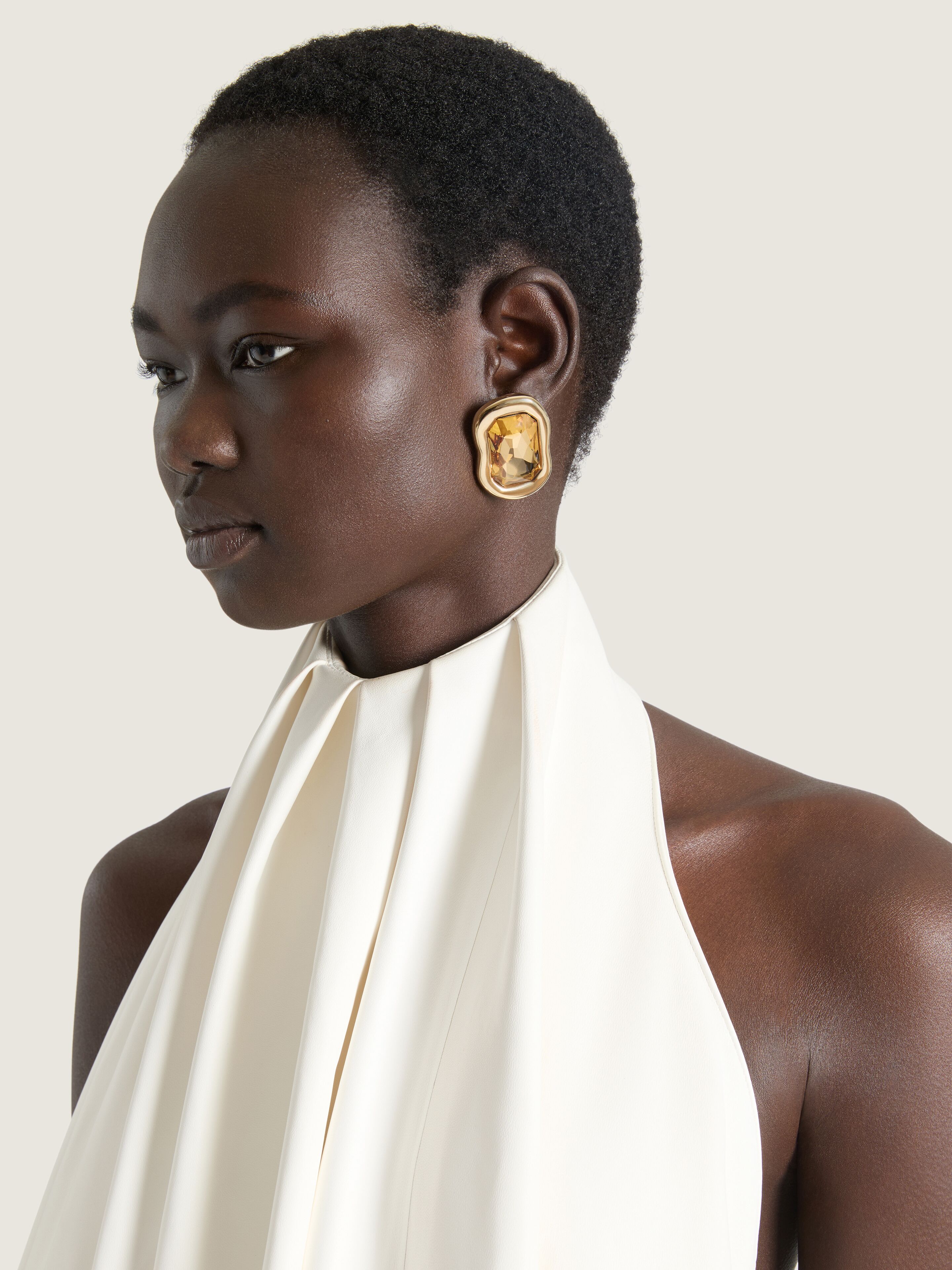 Sculptural Crystal earrings in metal and crystals